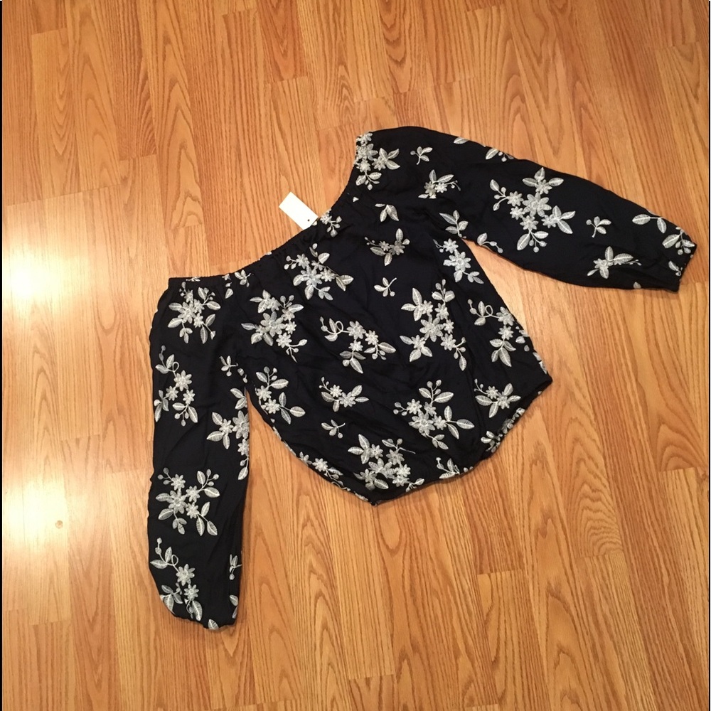 On or off the shoulder shirt